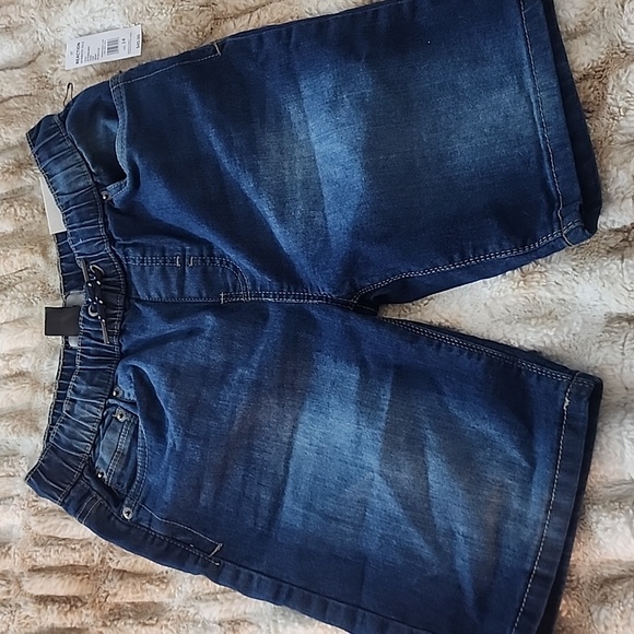 Boys reaction Kenneth Cole shorts - Picture 1 of 4